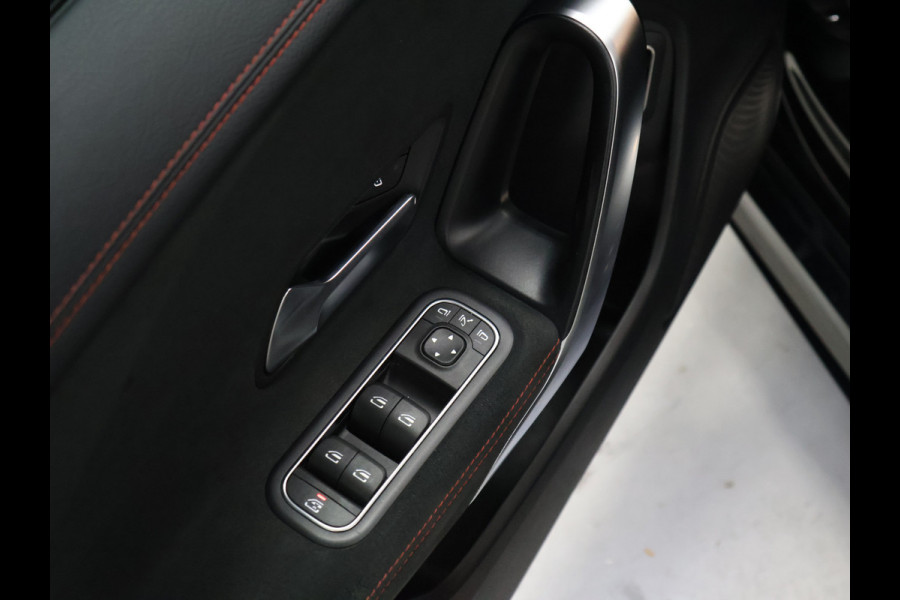 Mercedes-Benz CLA-Klasse 250 e Premium Plus AMG-Line [TREKHAAK UITKLAPBAAR, SCHUIFKANTELDAK, APPLE CARPLAY, ANDROID, STOELVERWARMING, CAMERA, PDC V+A, CRUISE, CLIMATE, NIEUWSTAAT]