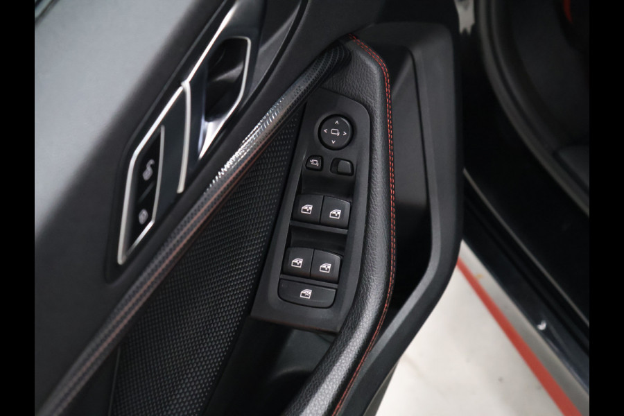 BMW 1-serie 128ti Business Edition Plus M-Sport [SCHUIFKANTELDAK, APPLE CARPLAY, ANDROID, STUURVERWARMING, SPORTSTOELEN, CAMERA, STOELVERWARMING, PDC V+A, CRUISE, CLIMATE, NIEUWSTAAT]