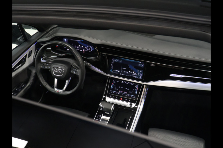 Audi Q7 60 TFSI e quattro Competition S line [TREKHAAK, SCHUIFDAK, 360° CAMERA, APPLE CARPLAY, STOELVENTILATIE, STUURVERWARMING, NIEUWSTAAT]
