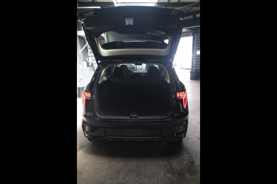Lynk & Co 01 BLACK PACK BTW-PANO-TREKHAAK-360