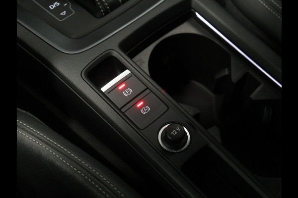 Audi Q3 Sportback 45 TFSI e Edition [TREKHAAK, CAMERA, APPLE CARPLAY, ANDROID AUTO, STOELVERWARMING, DODE HOEK DETECTIE, NIEUWSTAAT]