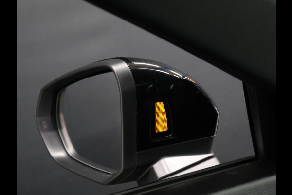 Audi Q3 Sportback 45 TFSI e Edition [TREKHAAK, CAMERA, APPLE CARPLAY, ANDROID AUTO, STOELVERWARMING, DODE HOEK DETECTIE, NIEUWSTAAT]