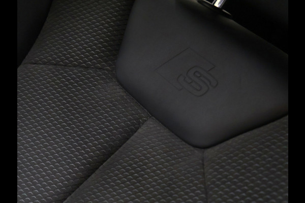 Audi Q3 Sportback 45 TFSI e Edition [TREKHAAK, CAMERA, APPLE CARPLAY, ANDROID AUTO, STOELVERWARMING, DODE HOEK DETECTIE, NIEUWSTAAT]