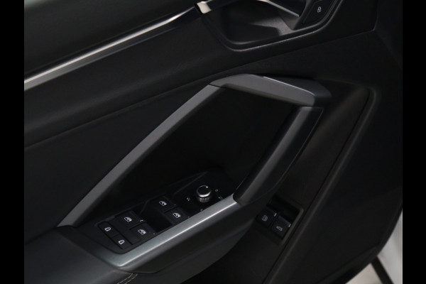 Audi Q3 Sportback 45 TFSI e Edition [TREKHAAK, CAMERA, APPLE CARPLAY, ANDROID AUTO, STOELVERWARMING, DODE HOEK DETECTIE, NIEUWSTAAT]