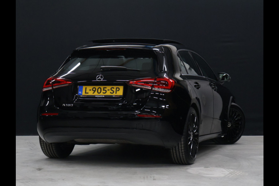 Mercedes-Benz A-Klasse 180 Business Solution AMG [SCHUIFDAK, CAMERA, BLUETOOTH, STOELVERWARMING, SCHAKELFLIPPERS, NIEUWSTAAT]