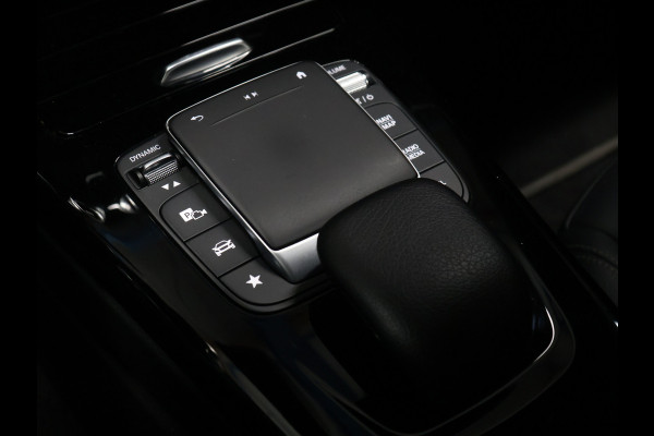 Mercedes-Benz A-Klasse 180 Business Solution AMG [SCHUIFDAK, CAMERA, BLUETOOTH, STOELVERWARMING, SCHAKELFLIPPERS, NIEUWSTAAT]