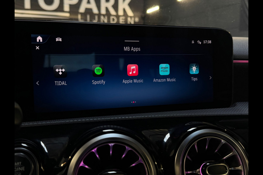Mercedes-Benz A-Klasse 250 e Business Line BTW|AMG|PANO|HuD|360CAM|MEMORY|KEYLESS|SFEERVERLICHT|FACELIFT|NIGHTPAKKET|218PK|BOMVOL!