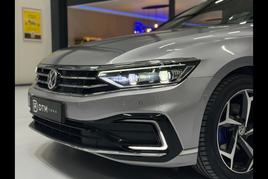Volkswagen Passat Variant GTE 218pk DSG | Pano | Trekhaak | IQ Light | ACC | HUD | Nappa Leder | Massage | Camera