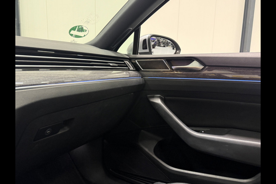 Volkswagen Passat Variant GTE 218pk DSG | Pano | Trekhaak | IQ Light | ACC | HUD | Nappa Leder | Massage | Camera