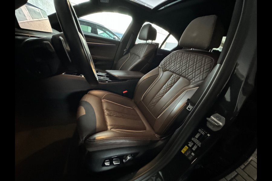 BMW 5 Serie 545e xDrive Pano|HuD|Drive Assist|Stoelventilatie|Sfeer
