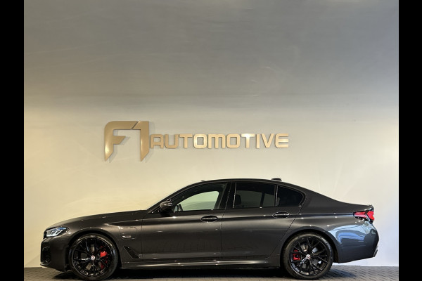 BMW 5 Serie 545e xDrive Pano|HuD|Drive Assist|Stoelventilatie|Sfeer