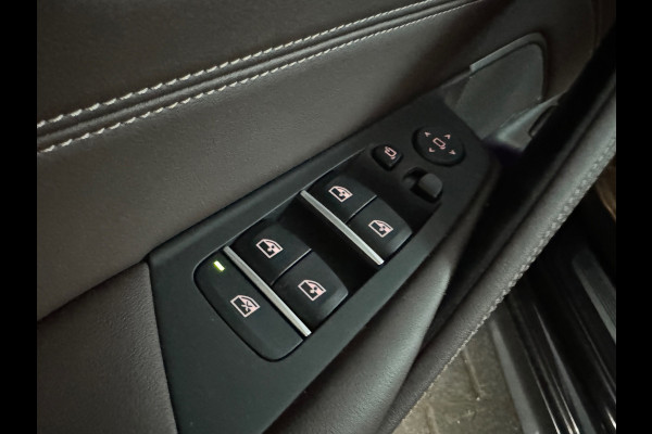 BMW 5 Serie 545e xDrive Pano|HuD|Drive Assist|Stoelventilatie|Sfeer