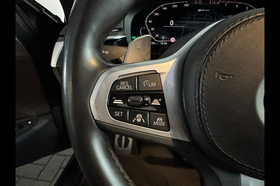 BMW 5 Serie 545e xDrive Pano|HuD|Drive Assist|Stoelventilatie|Sfeer
