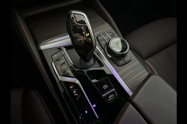 BMW 5 Serie 545e xDrive Pano|HuD|Drive Assist|Stoelventilatie|Sfeer