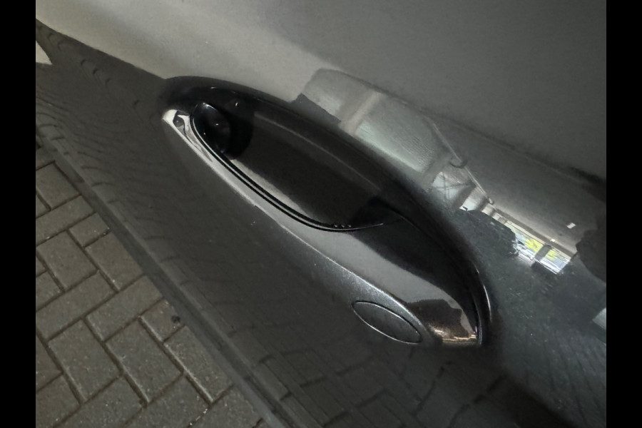 BMW 5 Serie 545e xDrive Pano|HuD|Drive Assist|Stoelventilatie|Sfeer