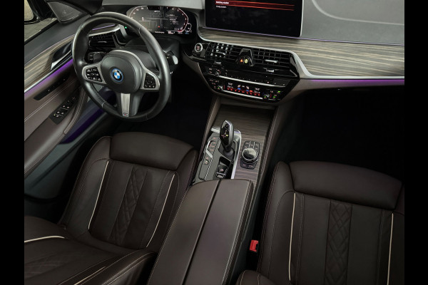 BMW 5 Serie 545e xDrive Pano|HuD|Drive Assist|Stoelventilatie|Sfeer