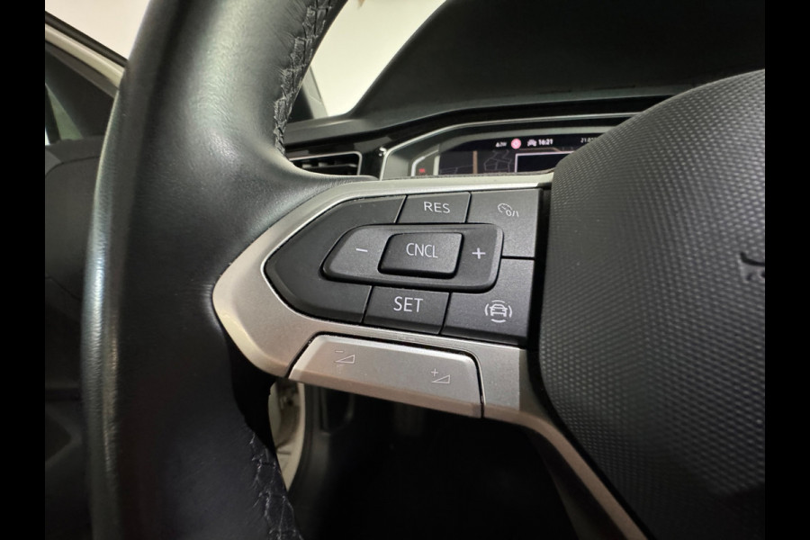 Volkswagen Taigo 1.0 TSI R-Line Pano|Lane Assist|Camera|Stoelverwarming|Carplay|