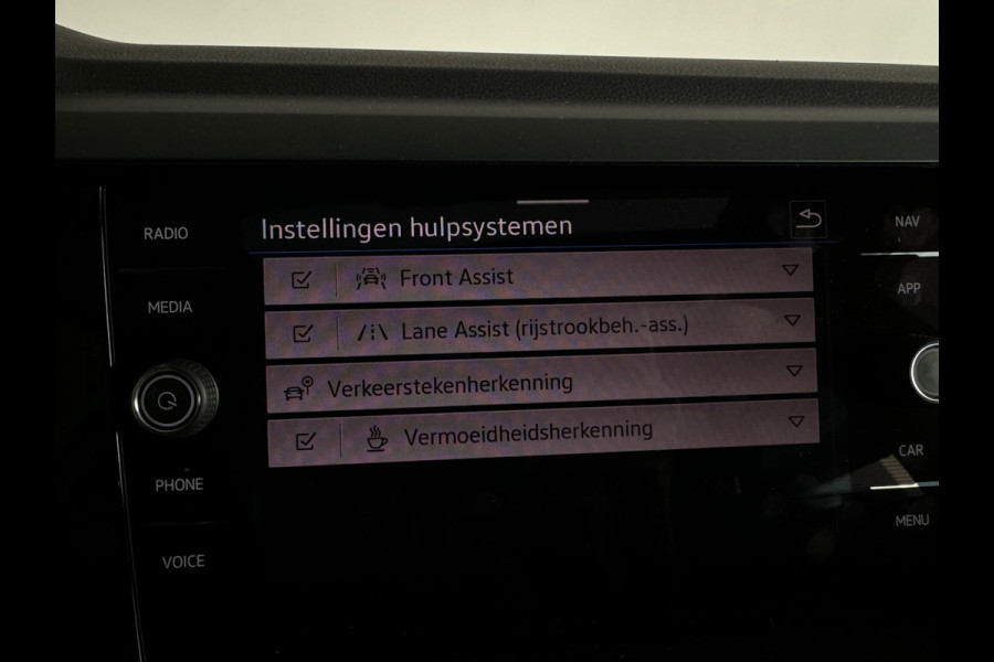 Volkswagen Taigo 1.0 TSI R-Line Pano|Lane Assist|Camera|Stoelverwarming|Carplay|