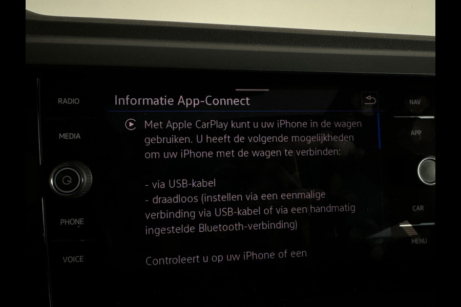 Volkswagen Taigo 1.0 TSI R-Line Pano|Lane Assist|Camera|Stoelverwarming|Carplay|
