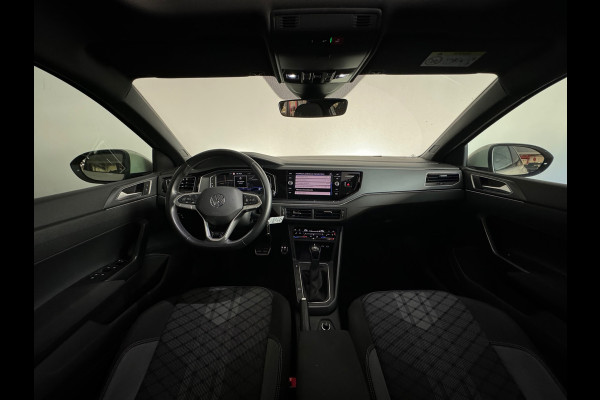Volkswagen Taigo 1.0 TSI R-Line Pano|Lane Assist|Camera|Stoelverwarming|Carplay|