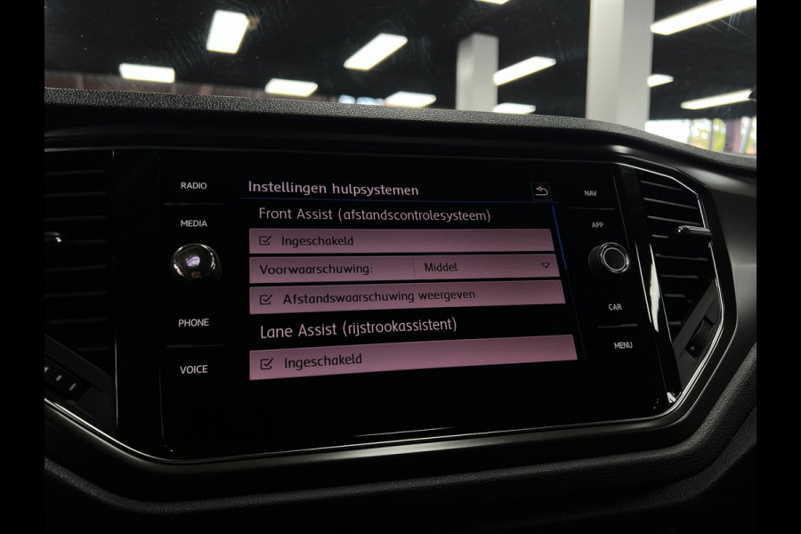 Volkswagen T-Roc 1.5 TSI Elek.koffer|Camera | Virtual | Pano