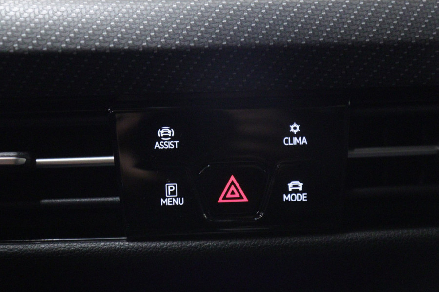 Volkswagen Golf 1.5 eTSI R-Line PANO/CAM/CARPLAY/KEYLES/IQ/ACC/VOL