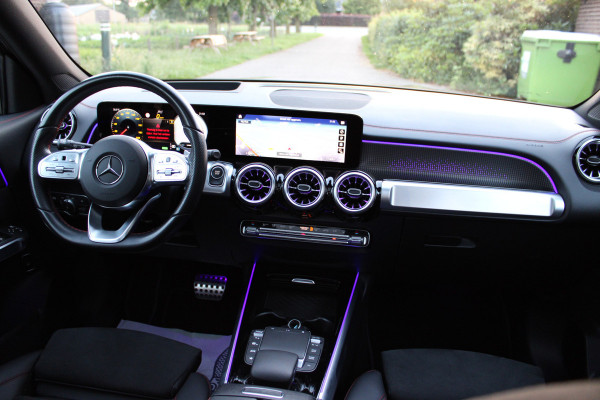 Mercedes-Benz EQB 300 4MATIC AMG Line 67 kWh SOh 97.5% PANO SFEER ILS 360CAMERA 54000KM!!!