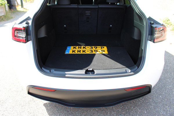 Tesla Model Y Long Range AWD 75 kWh SOh 91% PANO LEER LED 95000KM!!!