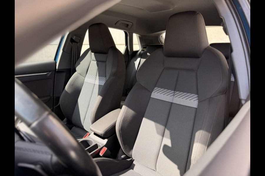 Audi A3 Sportback 35 TFSI S-Tronic 19'' Trekhaak CarPlay LED Navi Cruise Clima