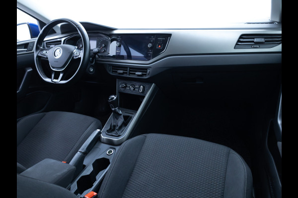 Volkswagen Polo 1.0 TSI R-Line Edition | Trekhaak | Adaptive Cruise | Stoelverwarming | Apple carplay/Android auto Airco, Camera, All-season, DAB, Privacy glas