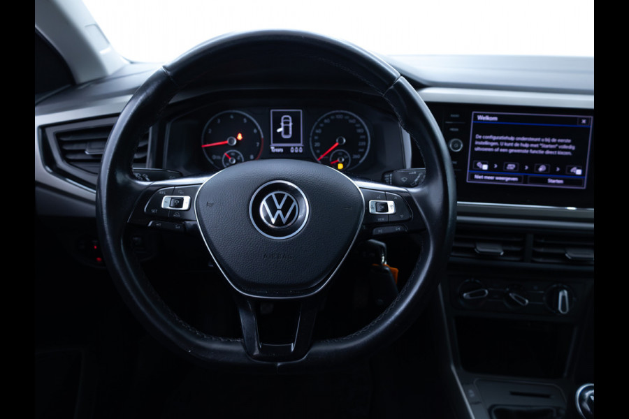 Volkswagen Polo 1.0 TSI R-Line Edition | Trekhaak | Adaptive Cruise | Stoelverwarming | Apple carplay/Android auto Airco, Camera, All-season, DAB, Privacy glas