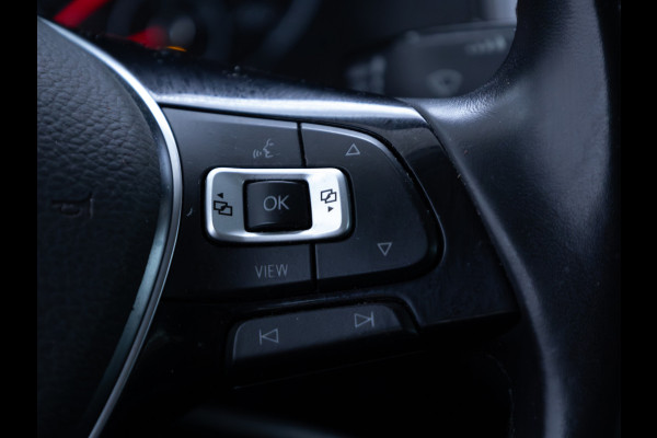 Volkswagen Polo 1.0 TSI R-Line Edition | Trekhaak | Adaptive Cruise | Stoelverwarming | Apple carplay/Android auto Airco, Camera, All-season, DAB, Privacy glas