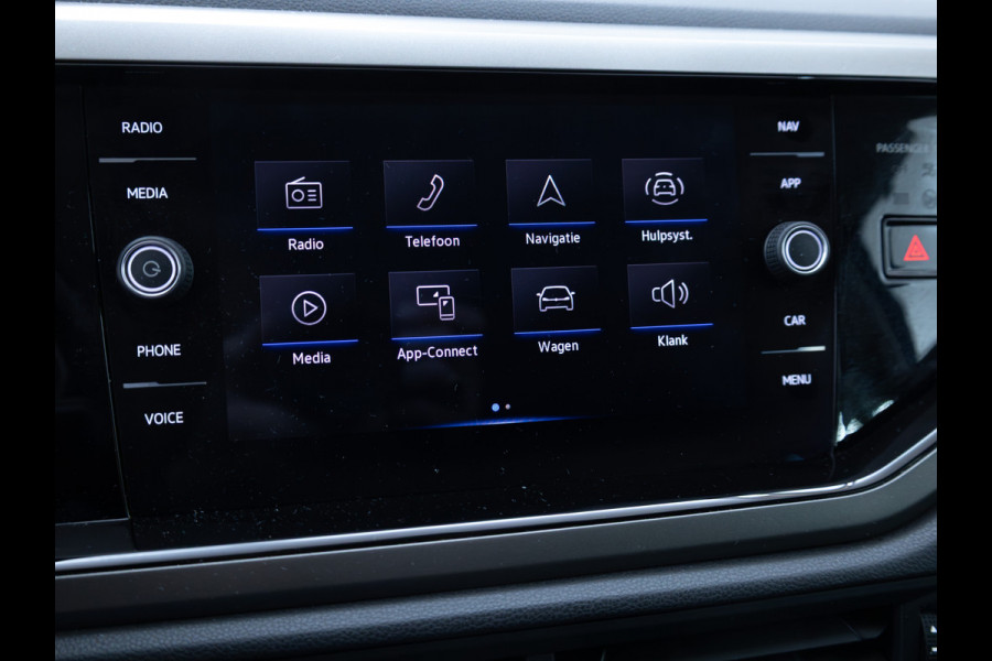 Volkswagen Polo 1.0 TSI R-Line Edition | Trekhaak | Adaptive Cruise | Stoelverwarming | Apple carplay/Android auto Airco, Camera, All-season, DAB, Privacy glas