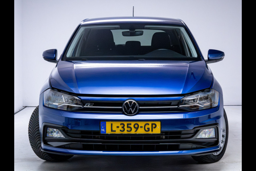 Volkswagen Polo 1.0 TSI R-Line Edition | Trekhaak | Adaptive Cruise | Stoelverwarming | Apple carplay/Android auto Airco, Camera, All-season, DAB, Privacy glas