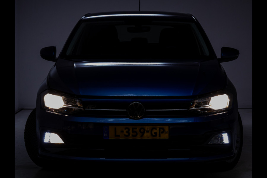 Volkswagen Polo 1.0 TSI R-Line Edition | Trekhaak | Adaptive Cruise | Stoelverwarming | Apple carplay/Android auto Airco, Camera, All-season, DAB, Privacy glas