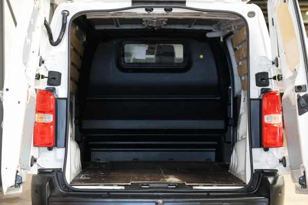 Opel Vivaro 2.0 CDTI L3H1 LANG IMPERIAAL TREKHAAK 3PERS