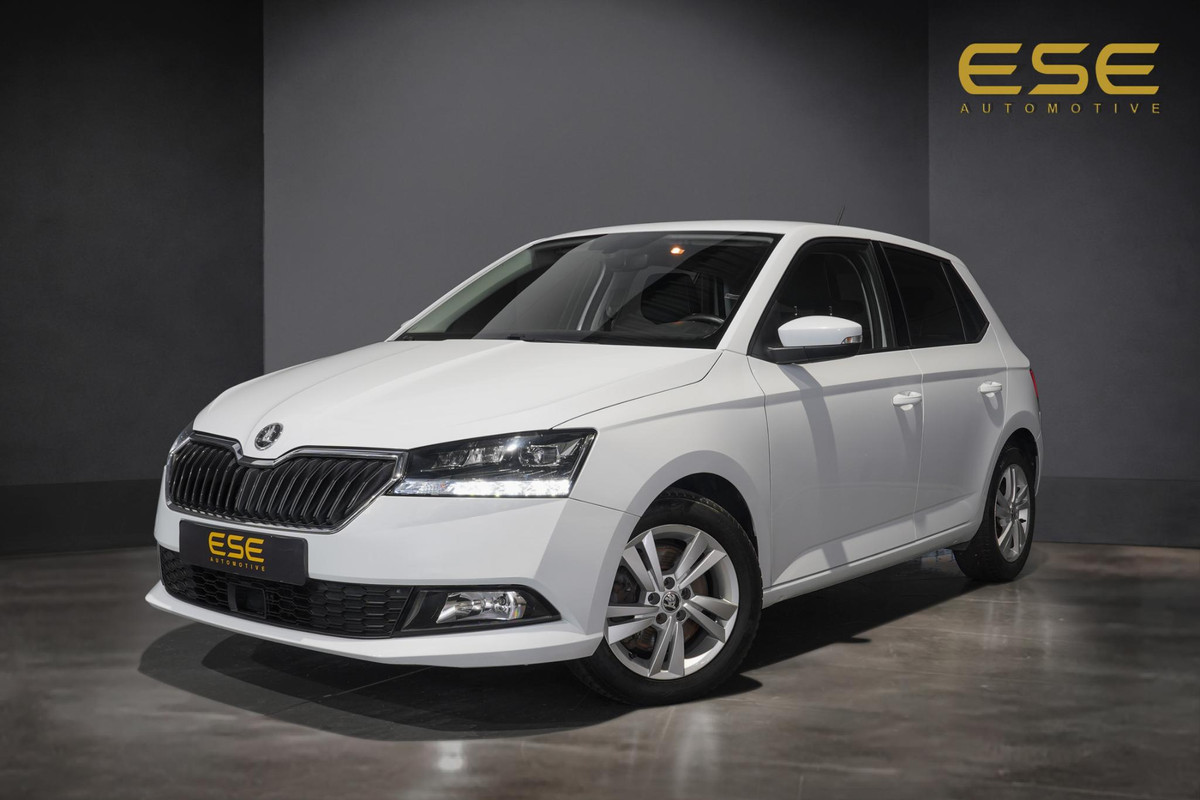 Škoda Fabia 1.0 TSI Ambition | Automaat | Camera | Carplay | Stoelverwarming | Climate