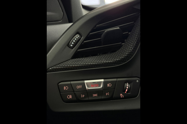 BMW 1-serie 120i M-Pakket CarPlay Camera