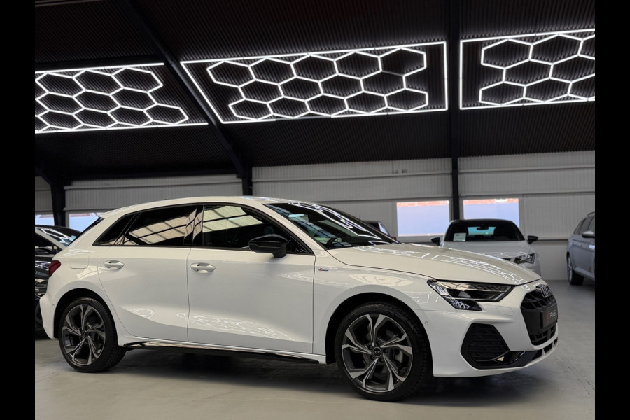 Audi A3 Sportback 35 TFSI S-Line CarPlay Camera Facelift