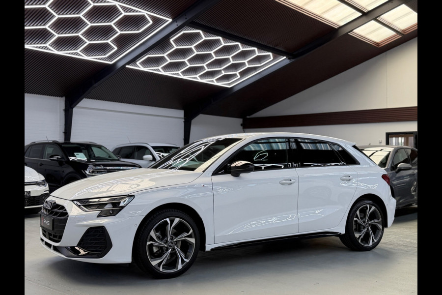 Audi A3 Sportback 35 TFSI S-Line CarPlay Camera Facelift