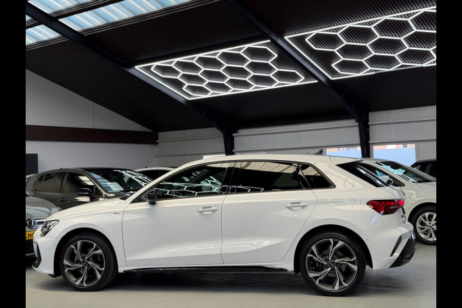 Audi A3 Sportback 35 TFSI S-Line CarPlay Camera Facelift