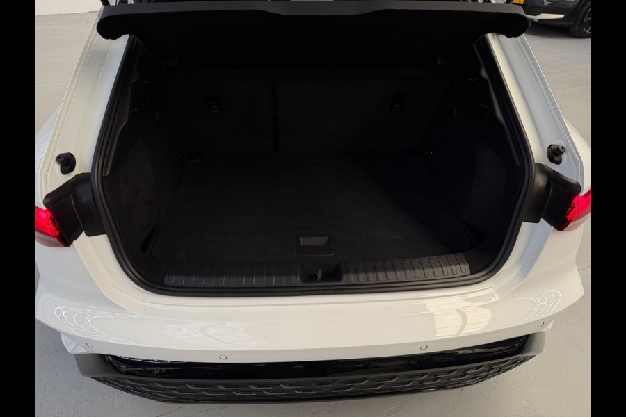Audi A3 Sportback 35 TFSI S-Line CarPlay Camera Facelift