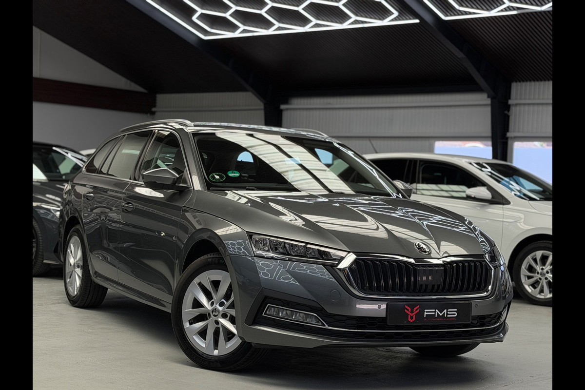 Škoda Octavia Combi 1.5 e-TSI CarPlay Camera