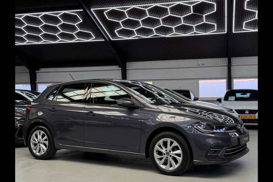Volkswagen Polo 1.0 TSI CarPlay Camera IQ Lights
