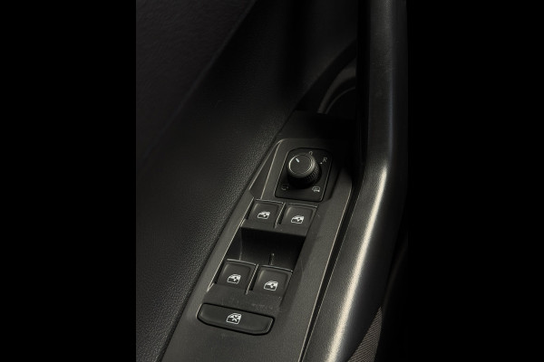 Volkswagen Polo 1.0 TSI CarPlay Camera IQ Lights