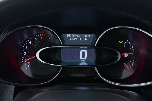 Renault Clio 0.9 TCe Limited (NAVIGATIE, CRUISE CONTROL, PARKEERSENSOREN)