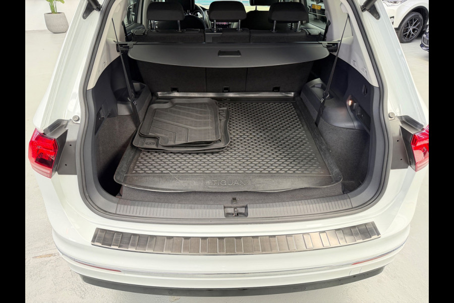Volkswagen Tiguan Allspace 1.5 TSI R-Line CarPlay Camera 7p.