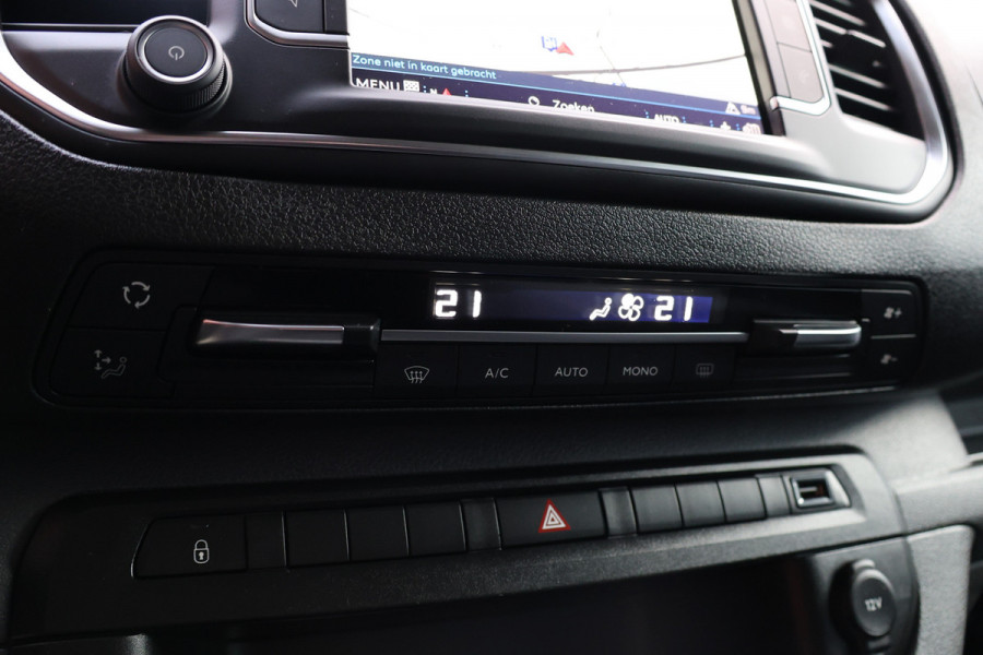Peugeot Expert 2.0 BlueHDI 180 DC L3H1 XL | Dubbel cabine| Navigatie | CarPlay | Camera | Head-Up | Dodehoek detector | Trekhaak | F1 Flippers | Climate control | 5-Zitter | Nieuwe APK | Carpass