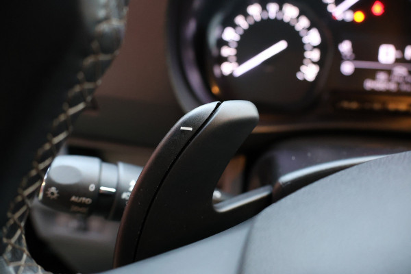 Peugeot Expert 2.0 BlueHDI 180 DC L3H1 XL | Dubbel cabine| Navigatie | CarPlay | Camera | Head-Up | Dodehoek detector | Trekhaak | F1 Flippers | Climate control | 5-Zitter | Nieuwe APK | Carpass