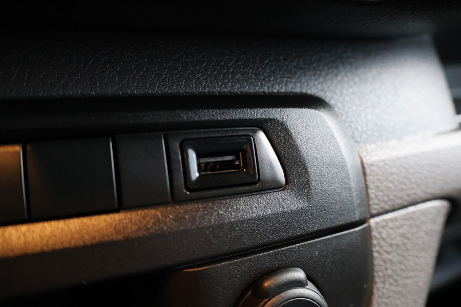 Peugeot Expert 2.0 BlueHDI 180 DC L3H1 XL | Dubbel cabine| Navigatie | CarPlay | Camera | Head-Up | Dodehoek detector | Trekhaak | F1 Flippers | Climate control | 5-Zitter | Nieuwe APK | Carpass